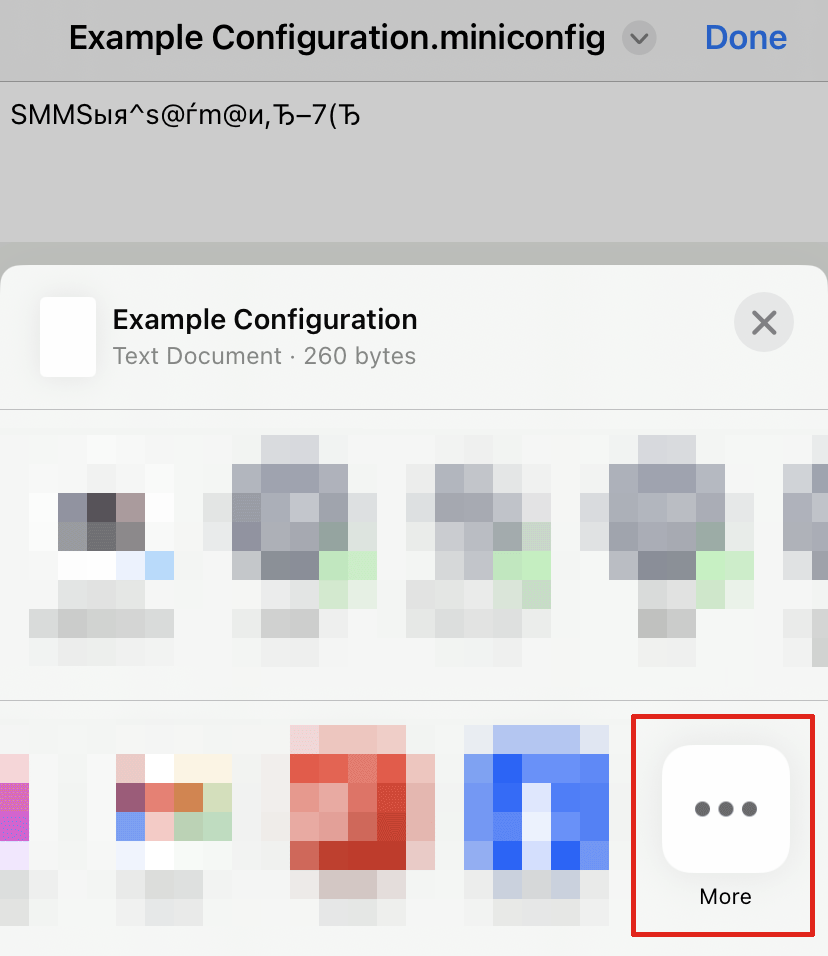 En la interfaz para compartir de iOS, aparece el archivo "Example configuration" (Configuración de ejemplo) como documento de texto.