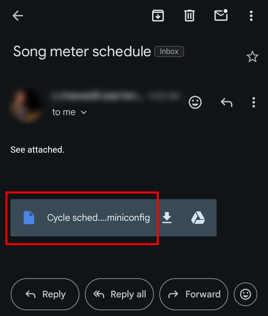 En la aplicación Gmail, el archivo adjunto "Cycle schedule.miniconfig" aparece debajo del cuerpo del correo electrónico.